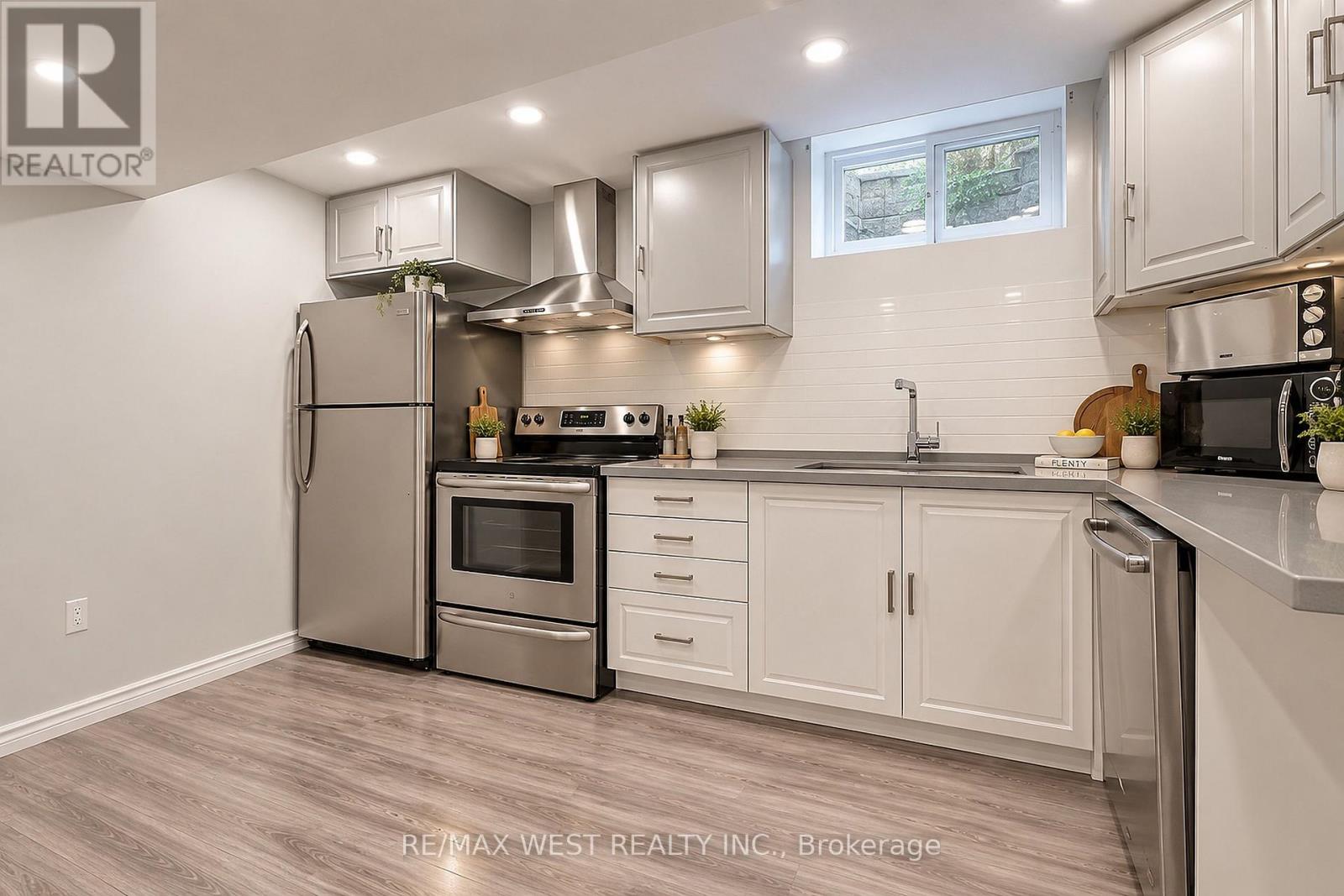 Bsmt-70 Breeze Drive, Bradford West Gwillimbury photo 5