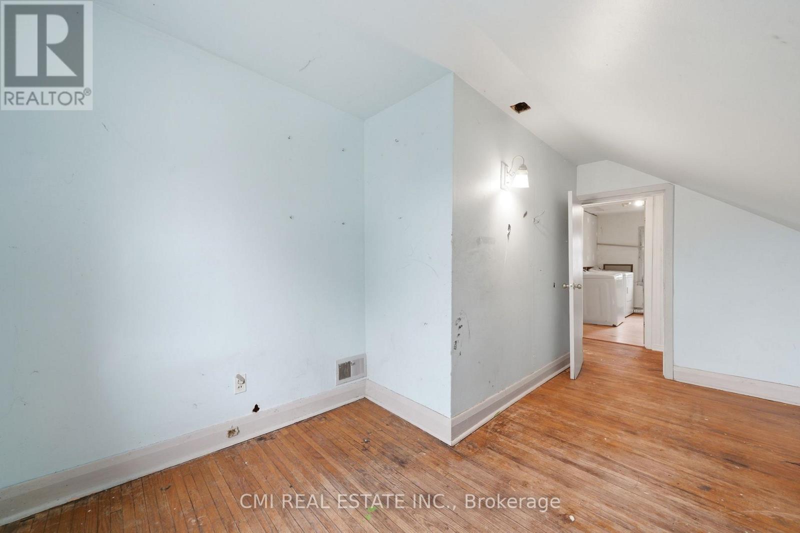 345 LINWOOD AVENUE - 21