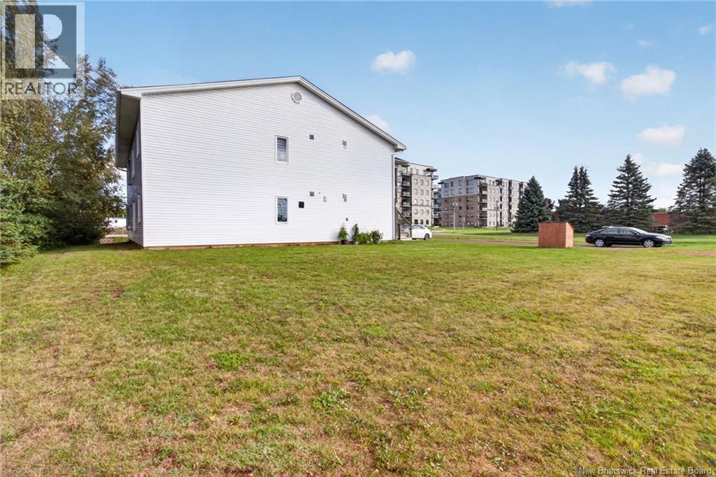 633 Whitepine Road, Riverview, New Brunswick, E1B2P2, Riverview, New Brunswick — photo 3 of 5