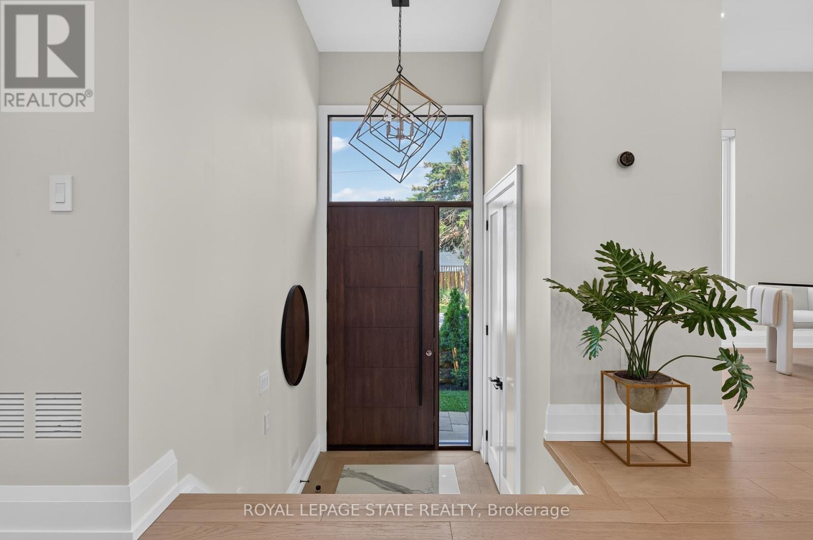 Photo of 1047 MEREDITH AVENUE