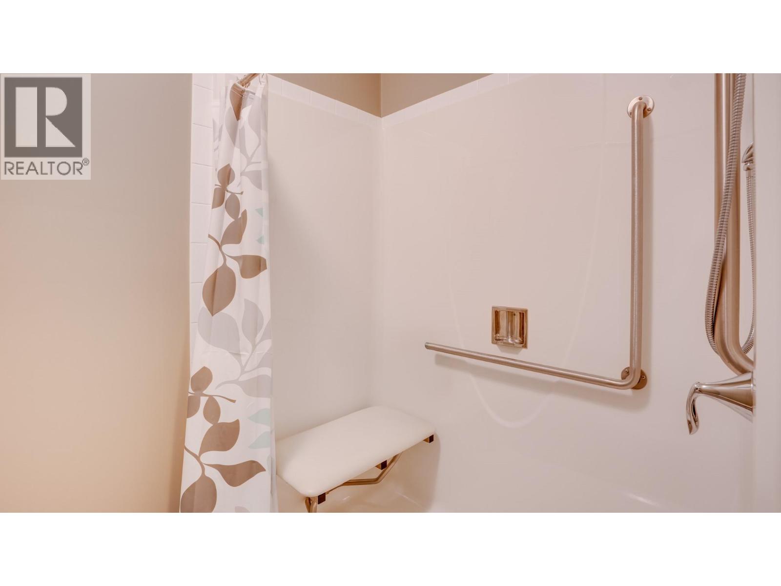 105 3735 Casorso Road, Kelowna