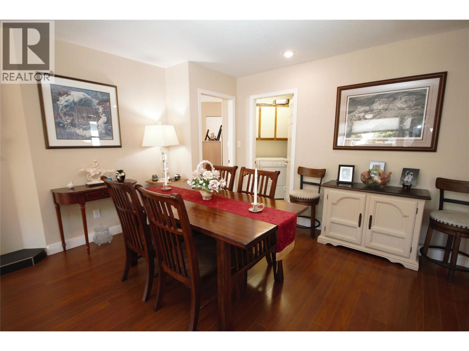 6446 MEADOWS Drive Unit# 14, Oliver