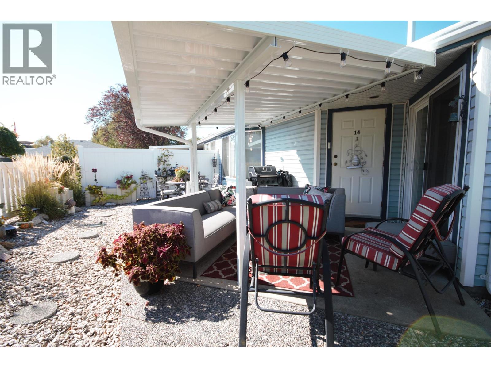 6446 MEADOWS Drive Unit# 14, Oliver