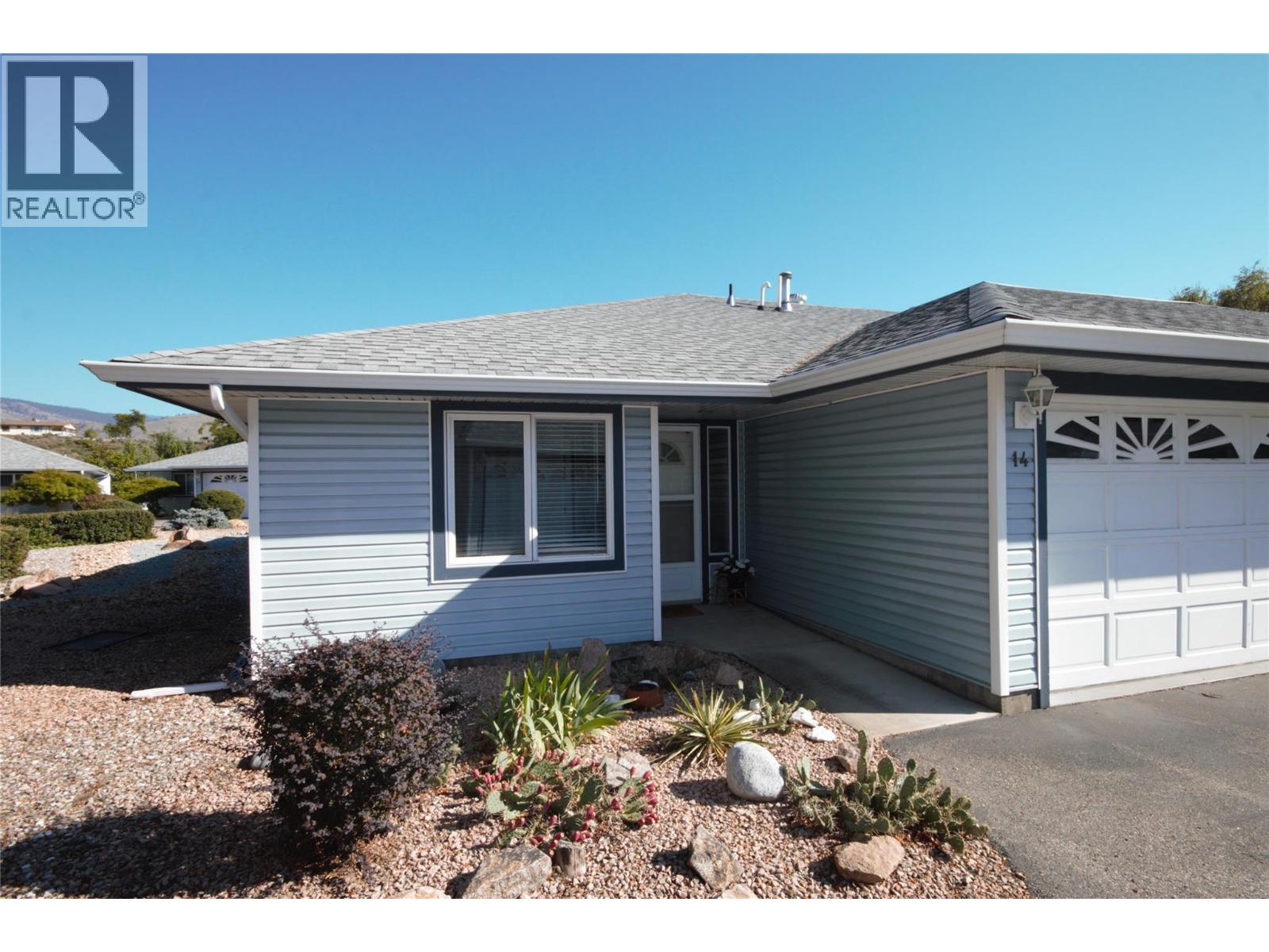 6446 MEADOWS Drive Unit# 14, Oliver