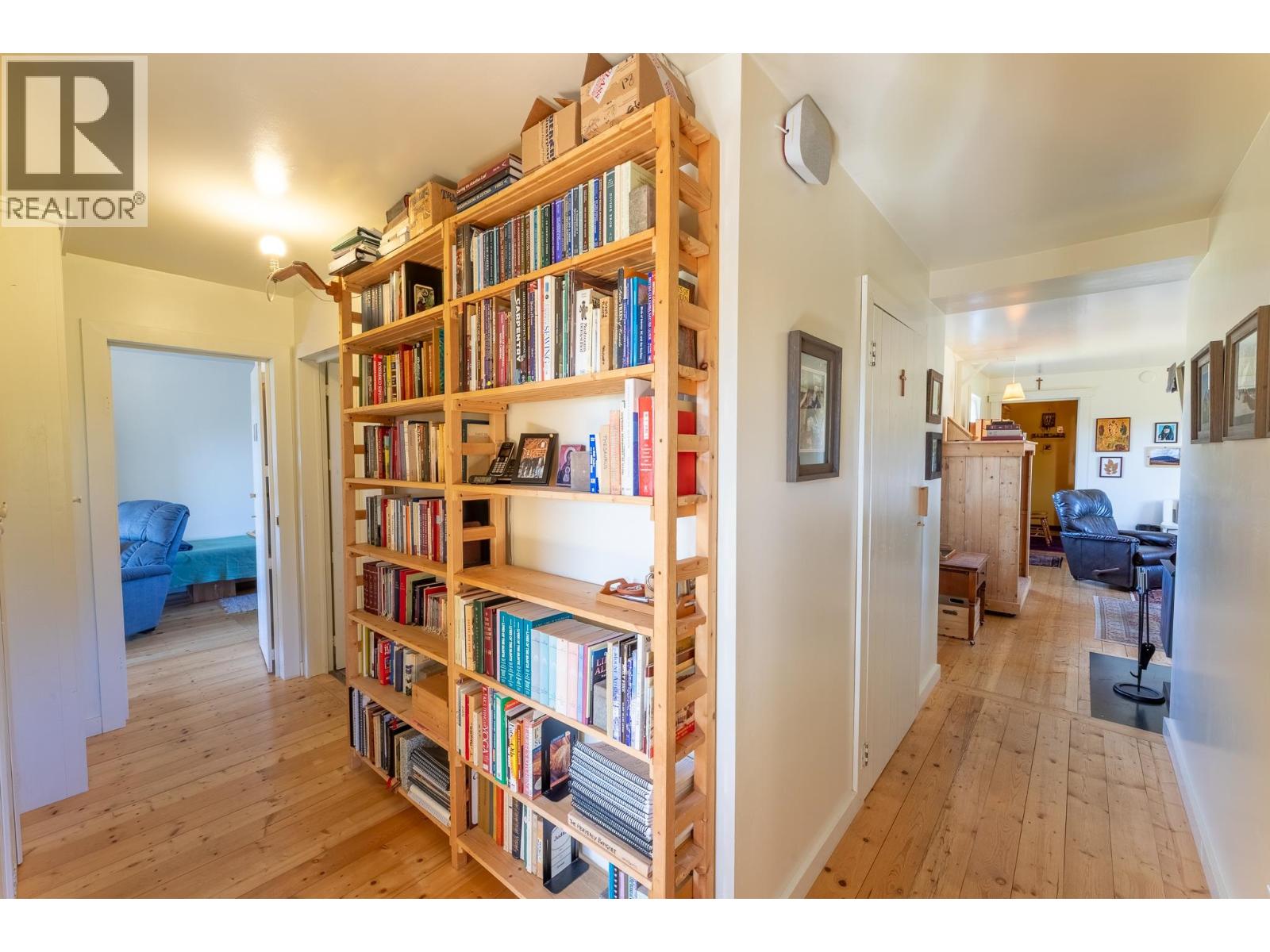 7568 HIGH COUNTRY ROAD - Image 31