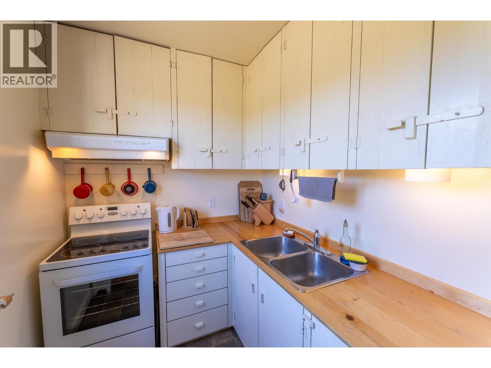 7568 HIGH COUNTRY ROAD - Image 34