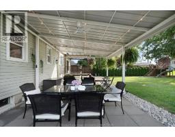 Enclosed porch - 1331 Clovelly Drive, Kingsville, ON N9Y2P3 Photo 13