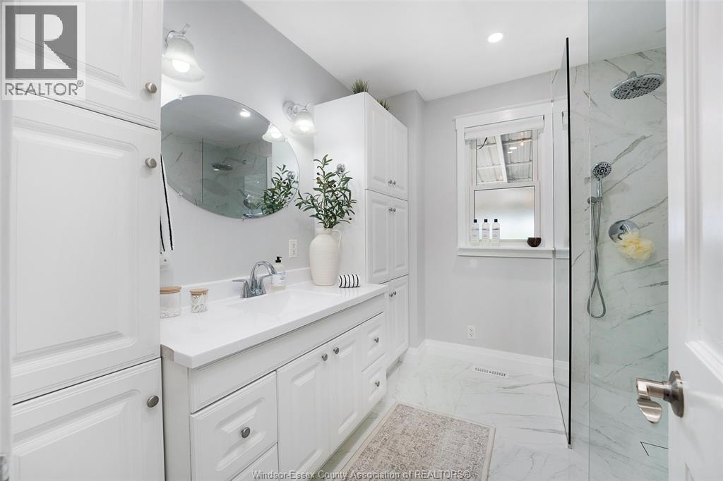 1331 CLOVELLY DRIVE - 33