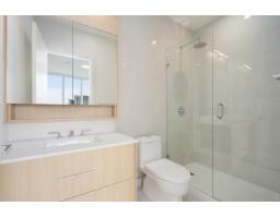 2807 9675 King George Boulevard, Surrey, BC V3T0T7 Photo 18