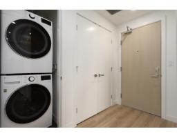 2807 9675 King George Boulevard, Surrey, BC V3T0T7 Photo 6