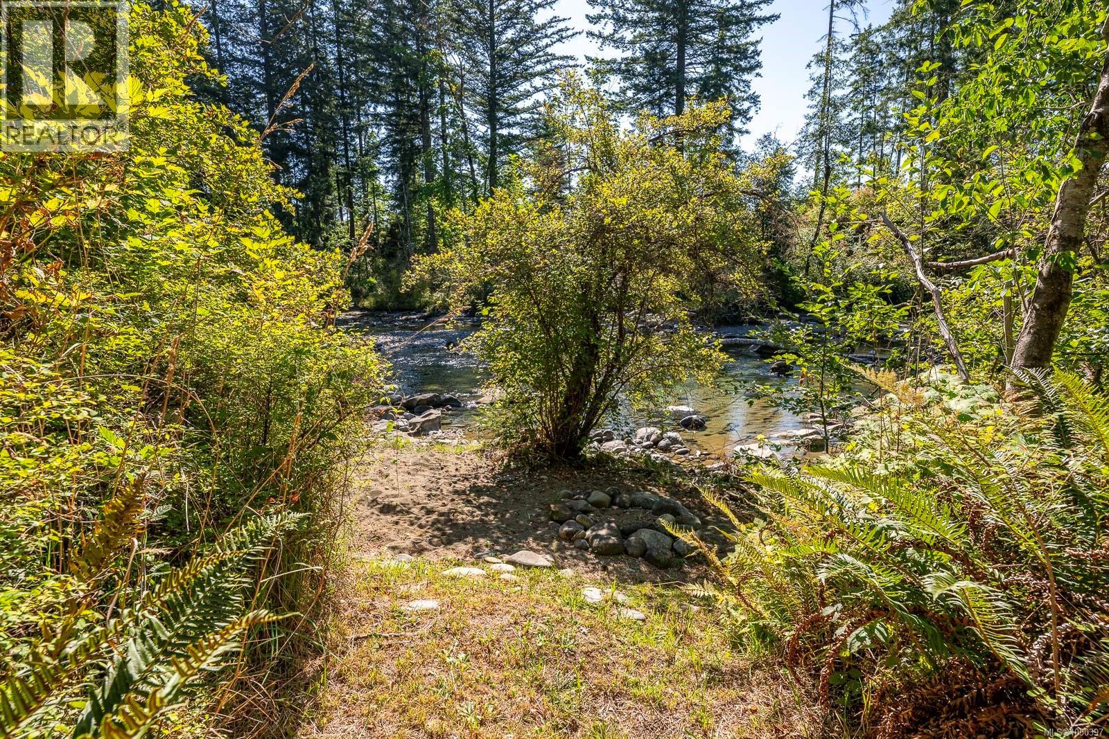 3742 James Cres - Image 46