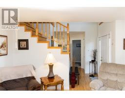 12 Lakeview Place thumbnail 3