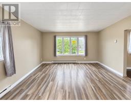 73 Beach Avenue thumbnail 4