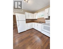 73 Beach Avenue thumbnail 9