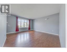 18 Mountainview Road thumbnail 3