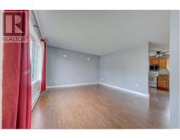 18 Mountainview Road thumbnail 5