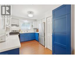 Kitchen - 10 Courtland Avenue, Hamilton, ON L9C5Z2 Photo 10
