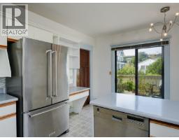 Den - 1956 Ashgrove St, Victoria, BC V8R4N7 Photo 8