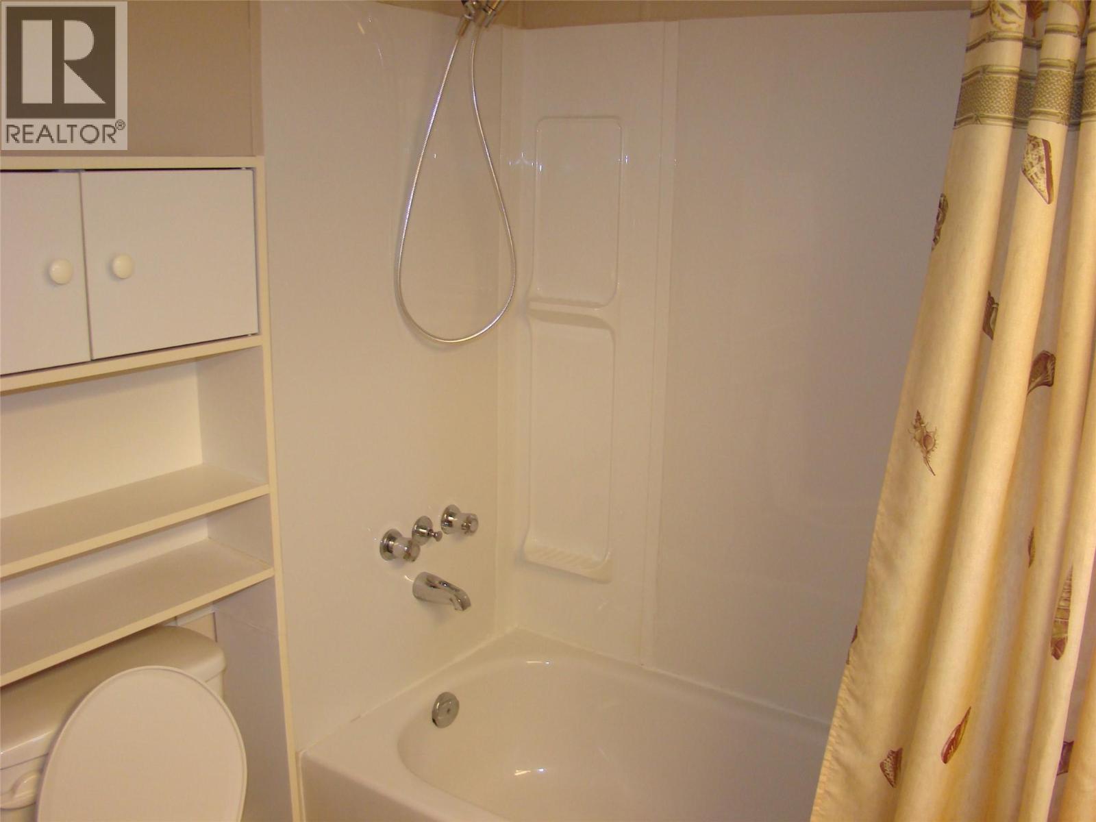#41 5484 25 Avenue - 26
