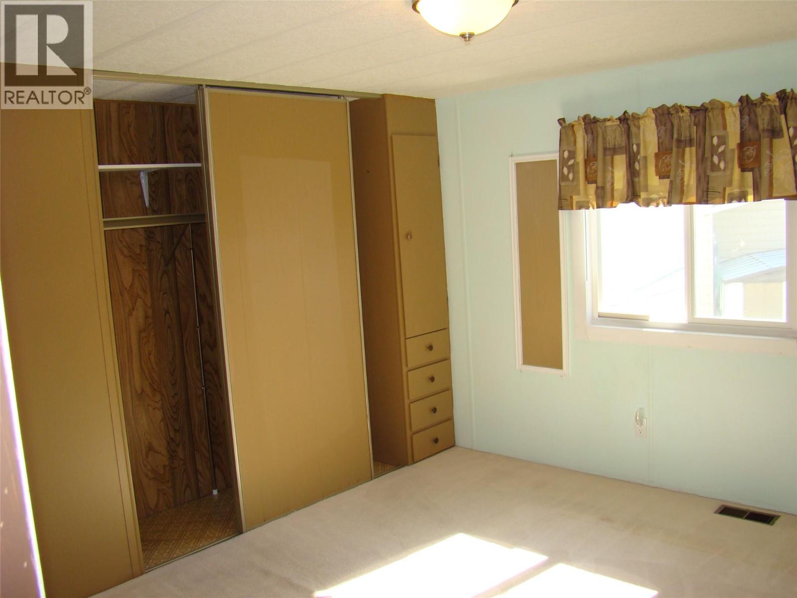 #41 5484 25 Avenue - 29