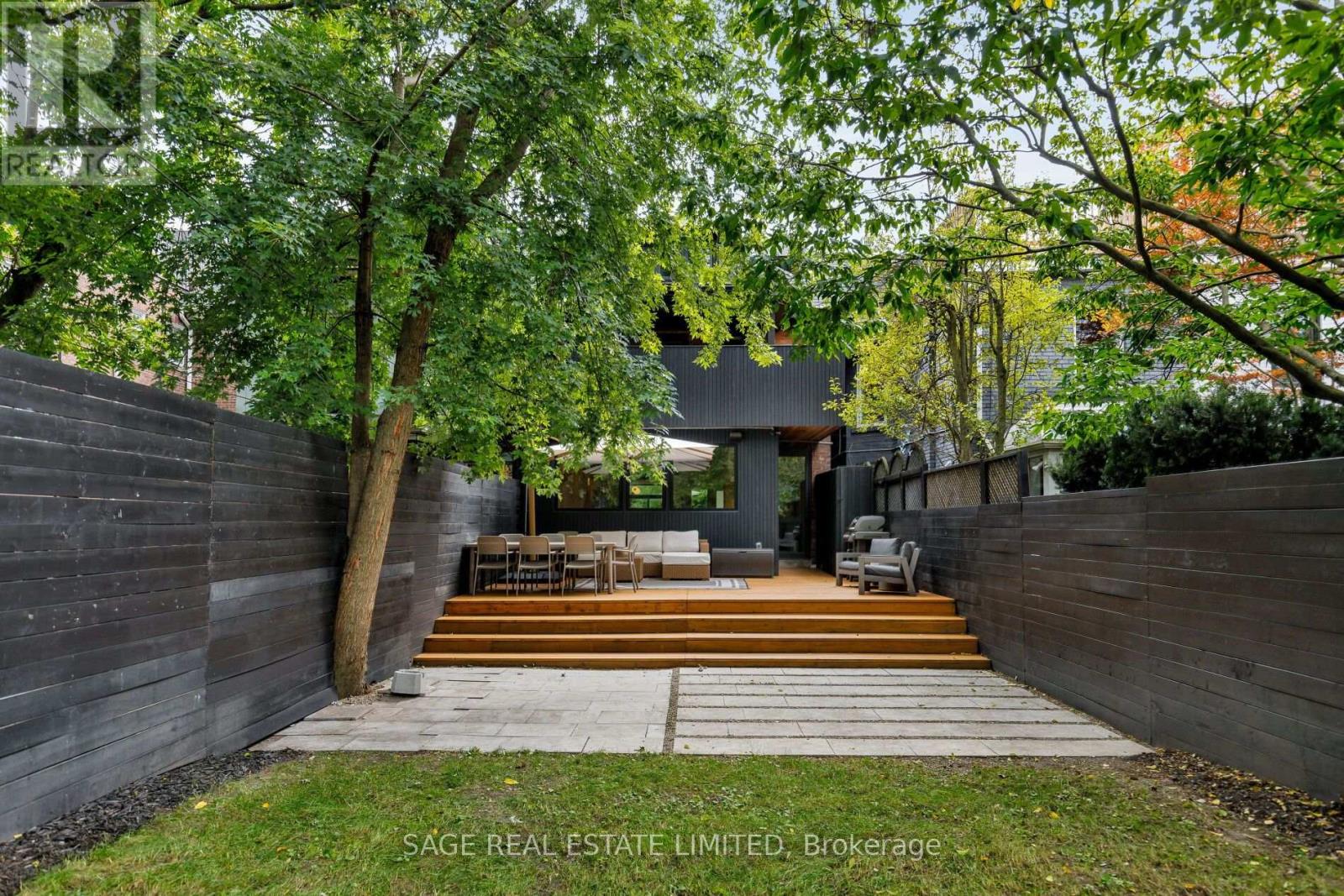 36 MACPHERSON AVENUE - 50