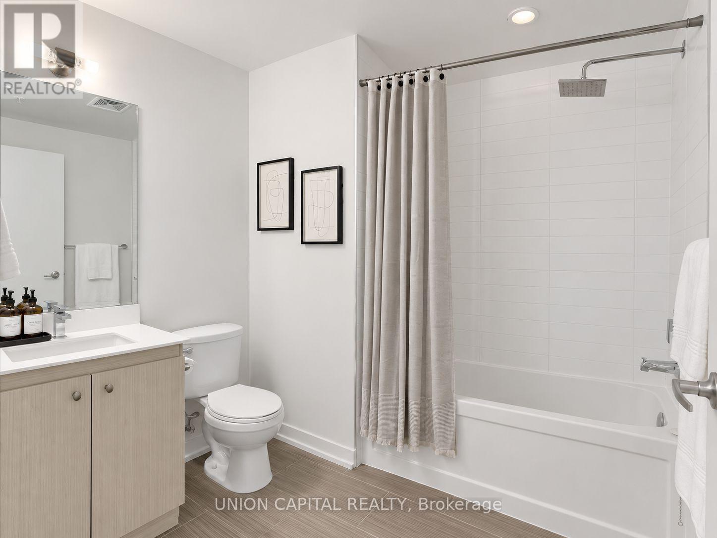 #202 10 WILLISON SQUARE - 14