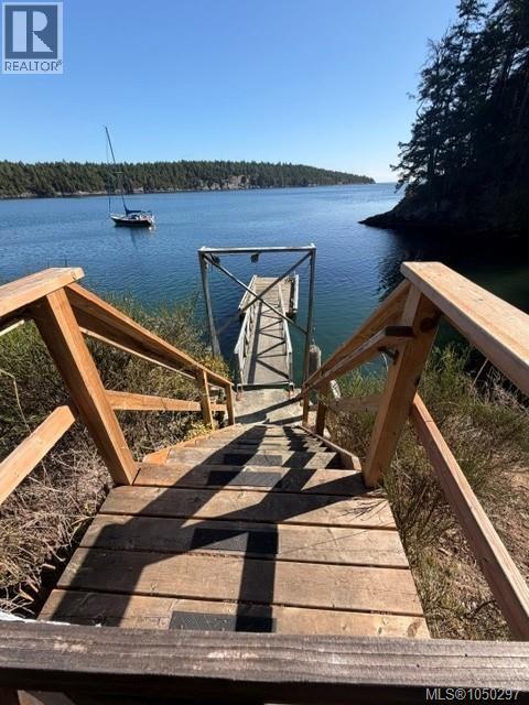 621 Bell Bay Rd, Mayne Island - Image 1