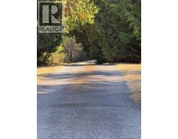 621 Bell Bay Rd, Mayne Island, BC V0N2J2 Photo 7