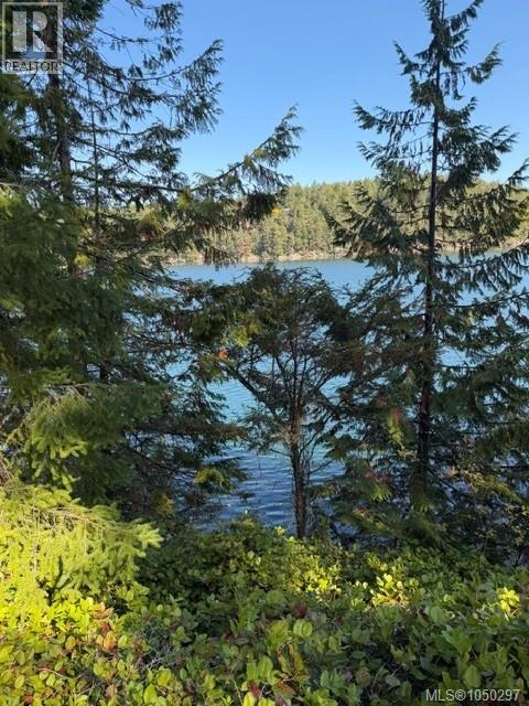 621 Bell Bay Rd, Mayne Island - Image 1