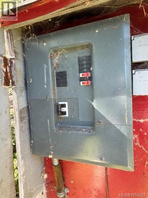 621 Bell Bay Rd, Mayne Island - Image 1
