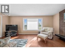 Bedroom - 244 Cantrell Drive Sw, Calgary, AB T2W2K6 Photo 6