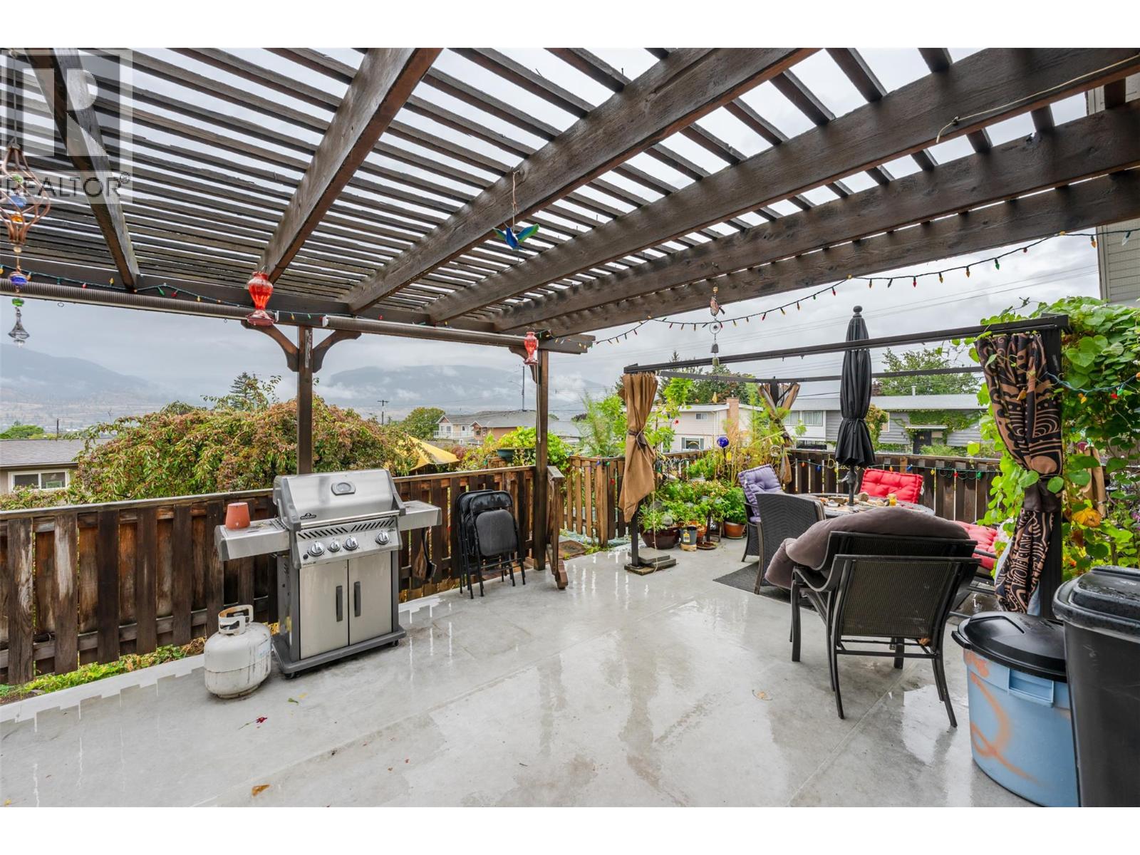  902 Maccleave Avenue, Penticton