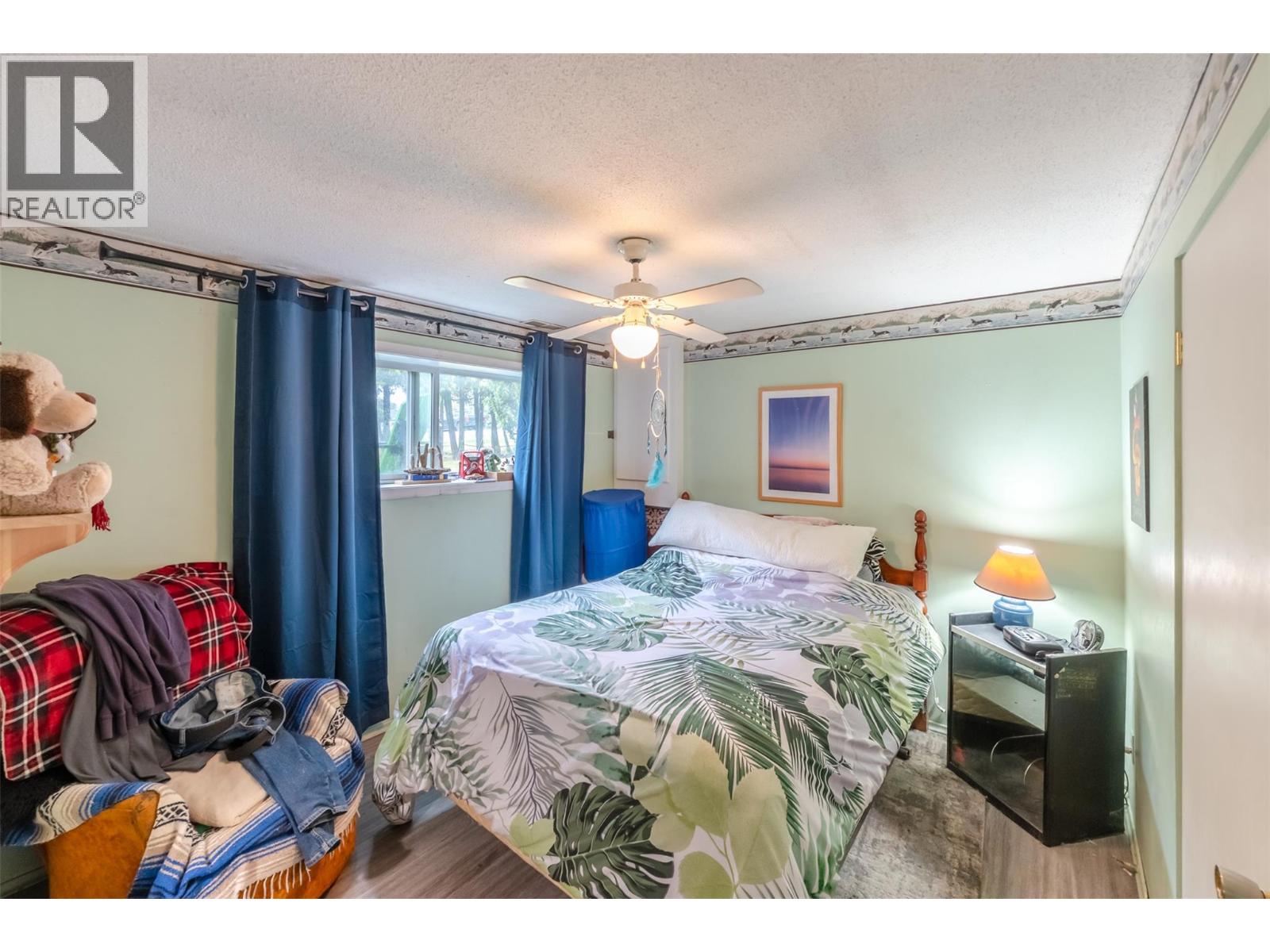  902 Maccleave Avenue, Penticton