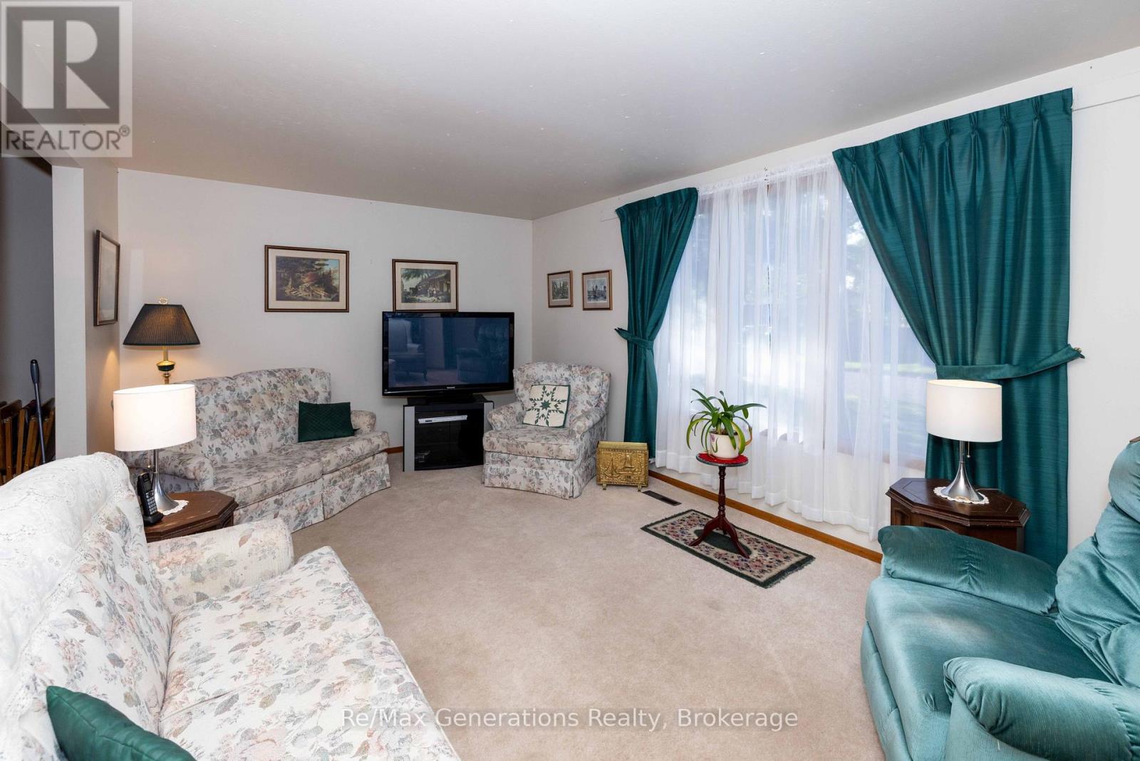 235 MAPLE AVENUE - Image 3