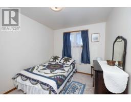 235 Maple Avenue, Thunder Bay, ON P7B4V6 Photo 14
