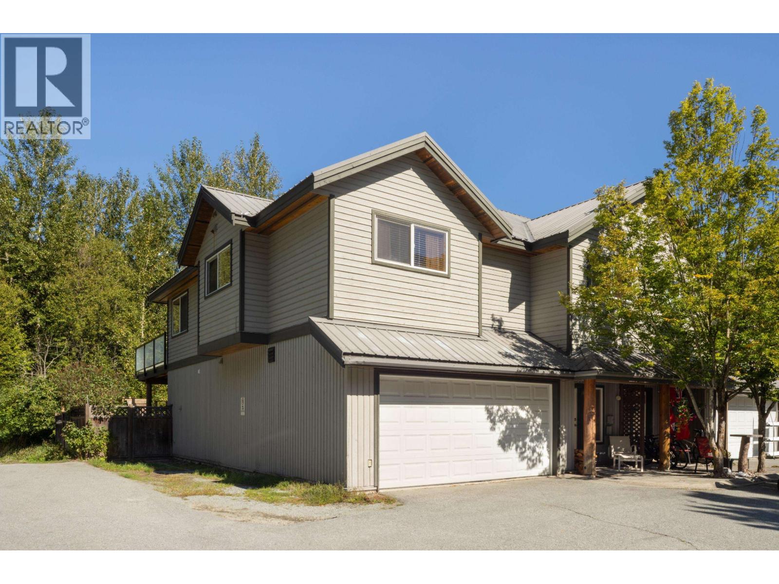 Property for sale at 6 7467 PROSPECT STREET