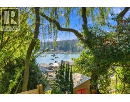 2787 Panorama Drive, North Vancouver, BC V7G1V7 Photo 25