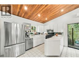 2787 Panorama Drive, North Vancouver, BC V7G1V7 Photo 9