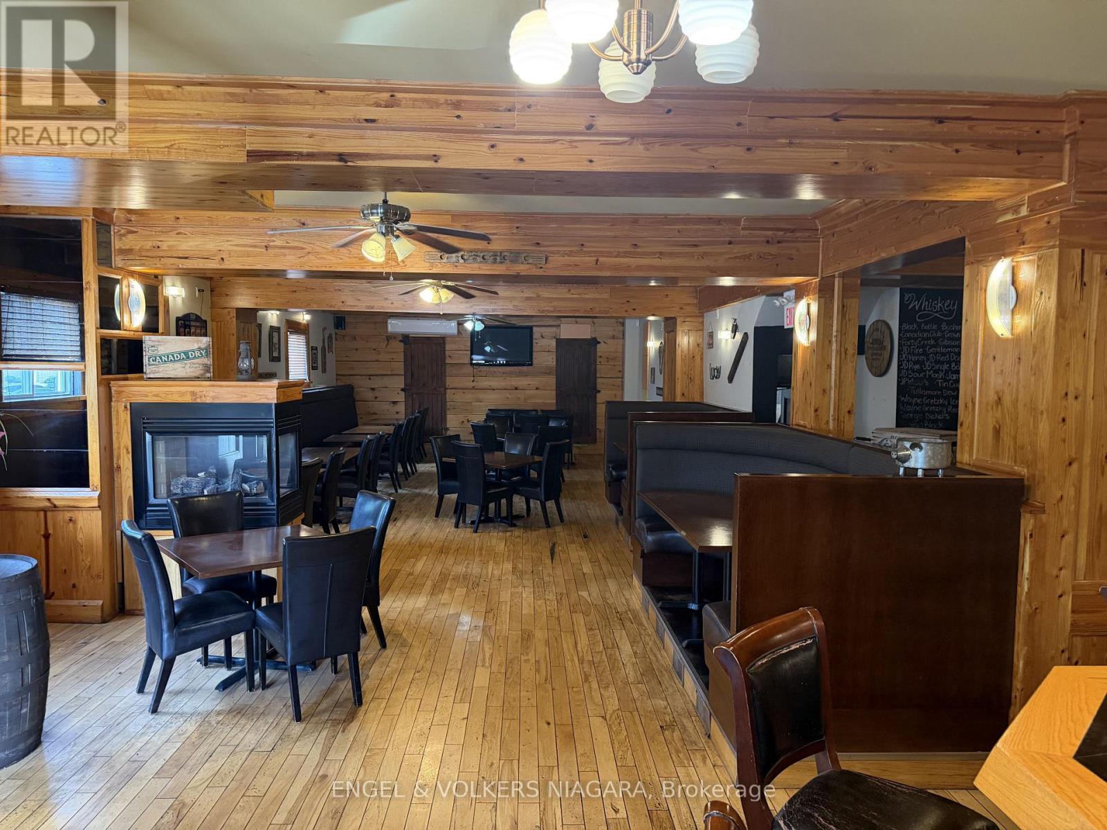 106 Lakeport Road — photo 8