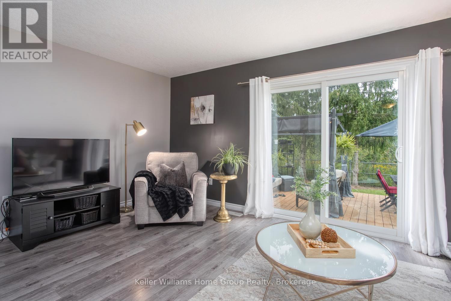 #21 30 IMPERIAL ROAD S - Image 11