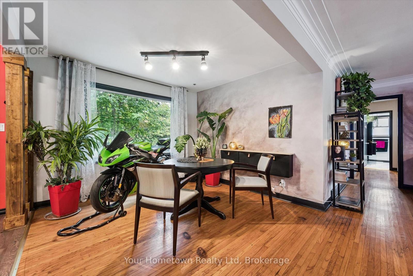 471 GARAFRAXA STREET E - 12