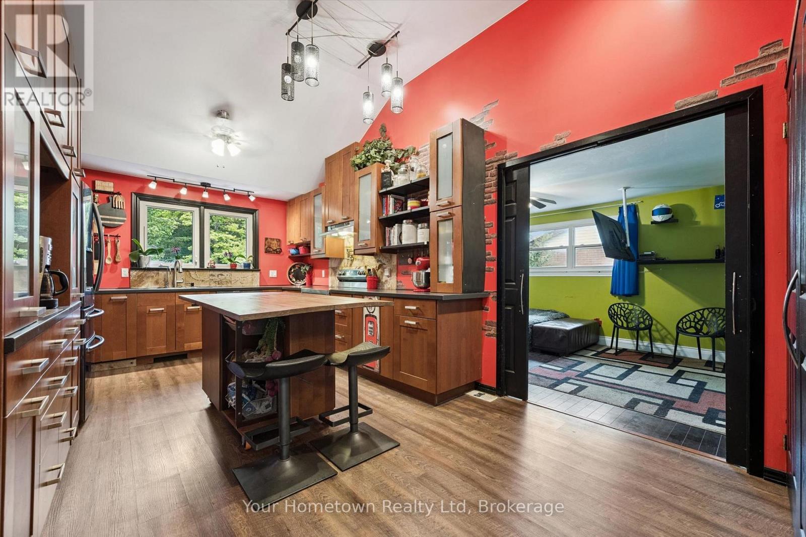 471 GARAFRAXA STREET E - Image 13