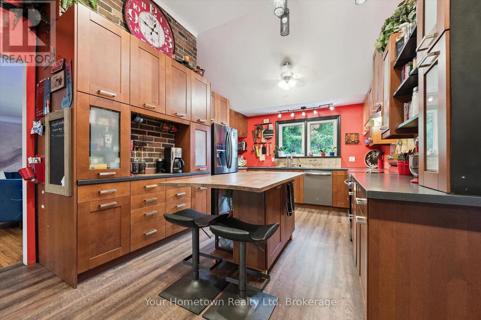 471 GARAFRAXA STREET E - Image 14