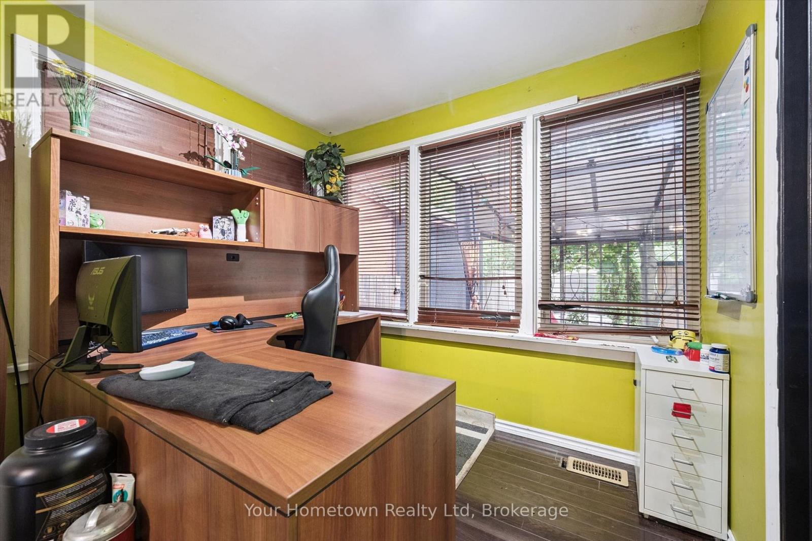 471 GARAFRAXA STREET E - Image 20