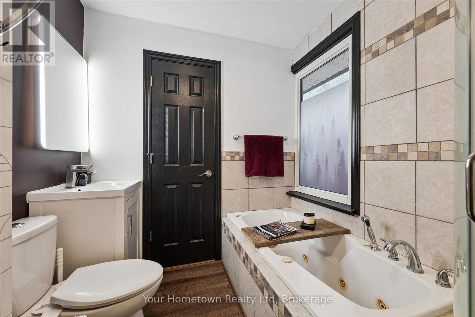 471 GARAFRAXA STREET E - 22