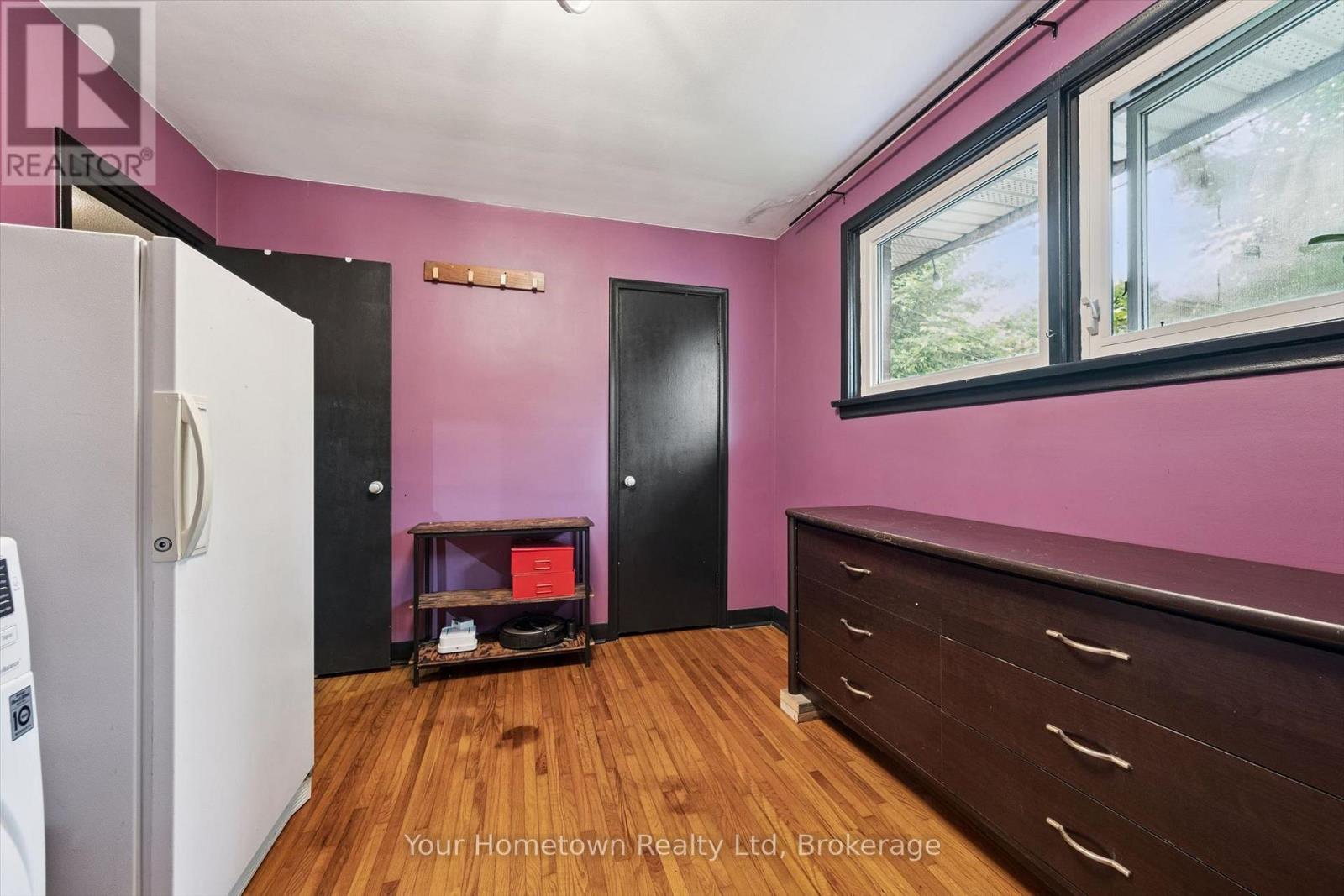471 GARAFRAXA STREET E - Image 29