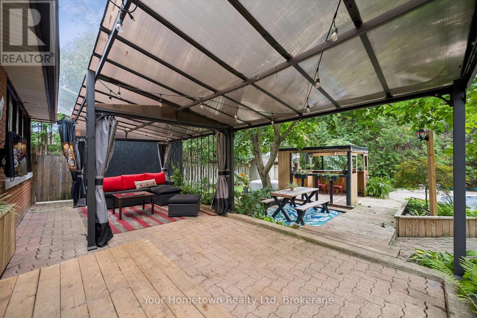 471 GARAFRAXA STREET E - Image 32