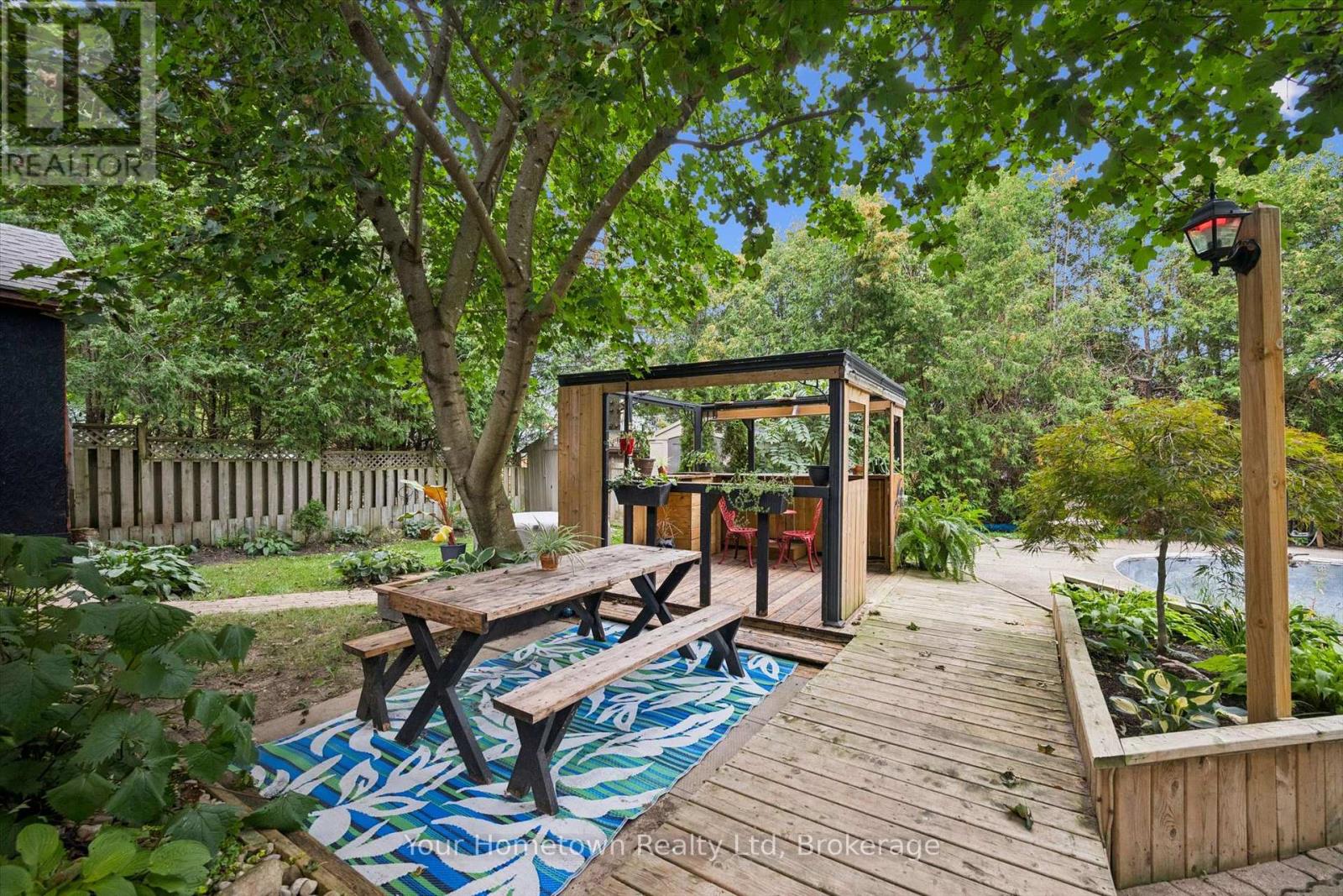 471 GARAFRAXA STREET E - 34