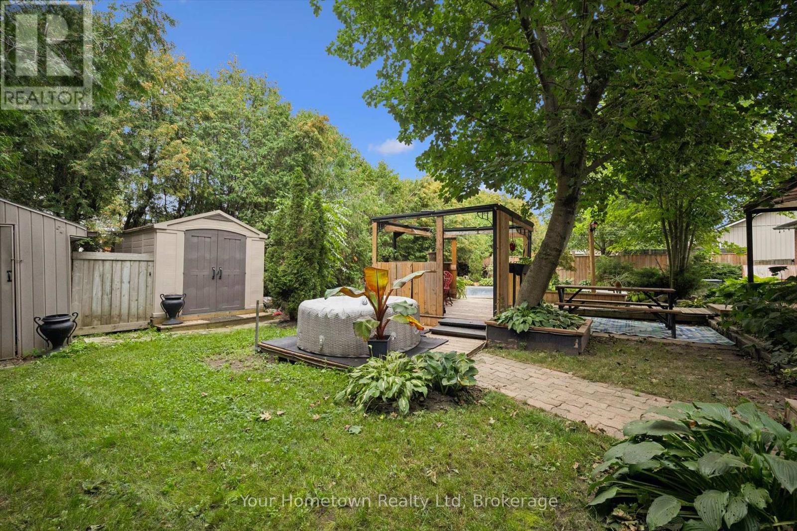 471 GARAFRAXA STREET E - 37