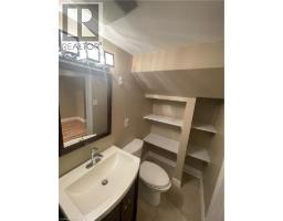 124 Avalon Place, Kitchener, ON N2M4N7 Photo 25